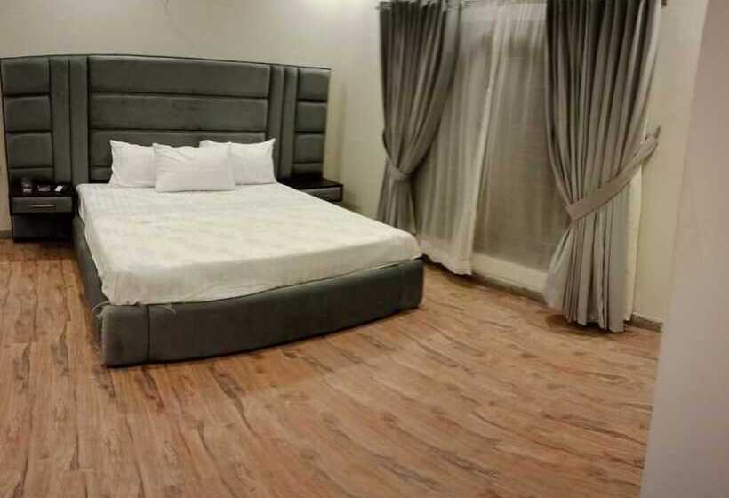 پانسیون Grand Hayat Guest House