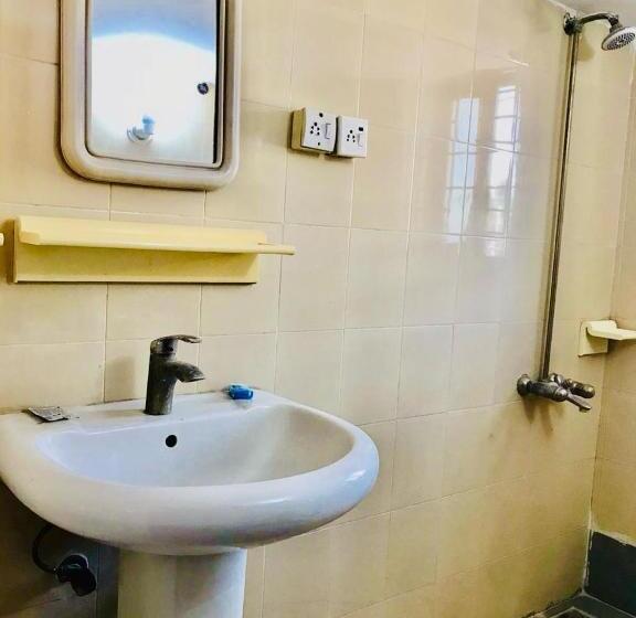 پانسیون Grand Hayat Guest House