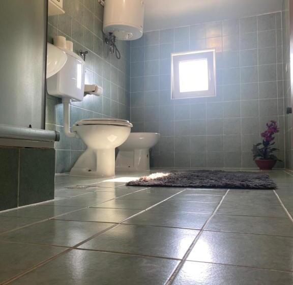 پانسیون Purple Rooms