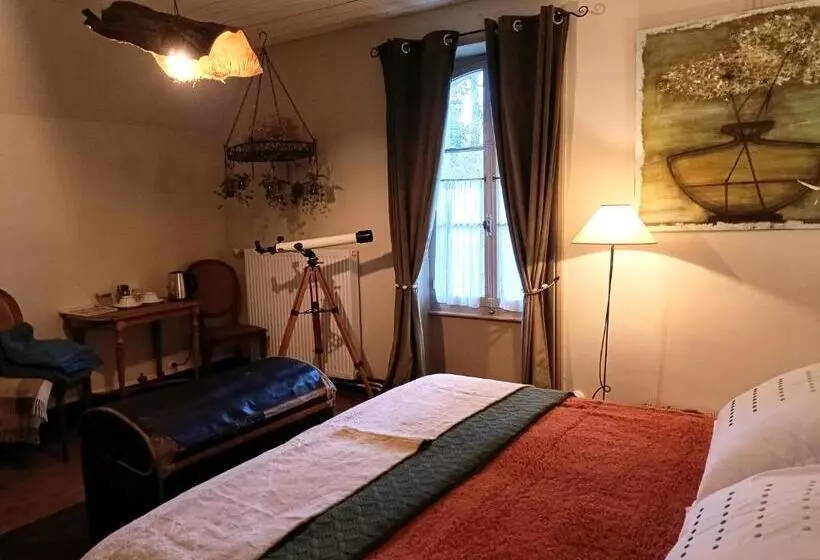 ベッドアンドブレックファースト Château D Arfeuilles Chambres Et Tables D Hôtes