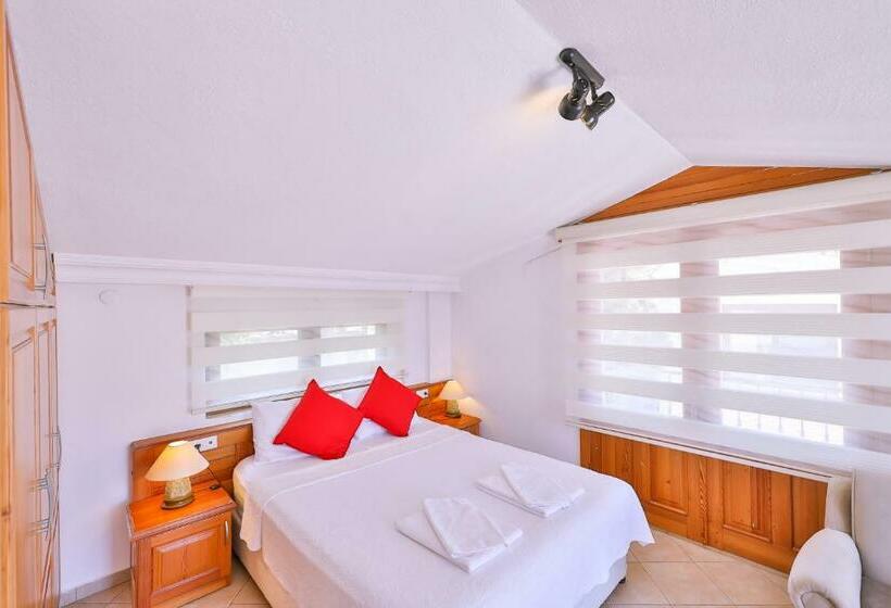 مبيت وإفطار Sunrise Hotel Kalkan