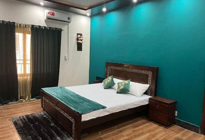 تختخواب و صبحانه The Comfort Lodge