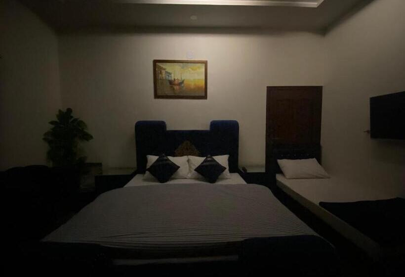 تختخواب و صبحانه The Comfort Lodge