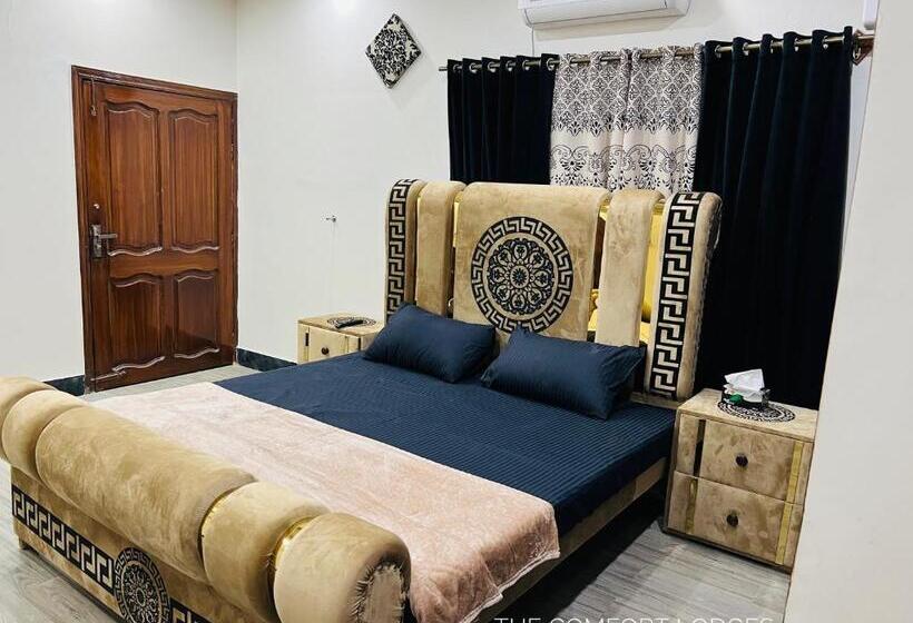 تختخواب و صبحانه The Comfort Lodge