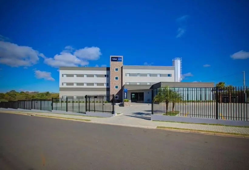 ホテル Slaviero Ponta Grossa