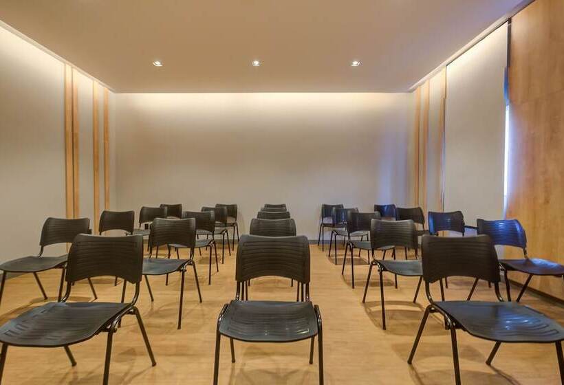 هتل Slaviero Ponta Grossa