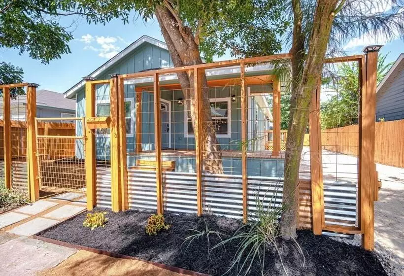 Newly Remodeled 4br 2ba Near Amazing Downtown