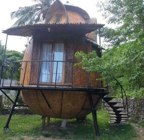 פנסיון Homepod Mandalika