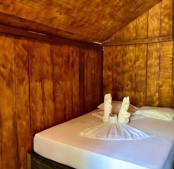Hotelli Eco Resort