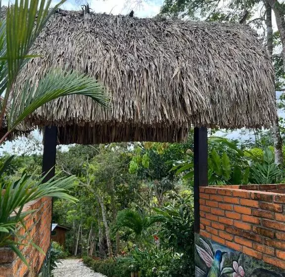 Hotelli Eco Resort