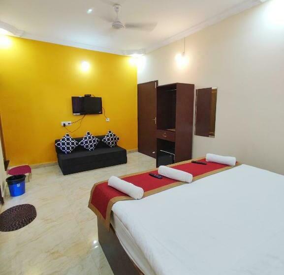 בית מלון כפרי Candolim Aloft