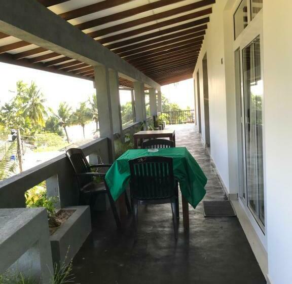 בית מלון כפרי Lemazone Inn