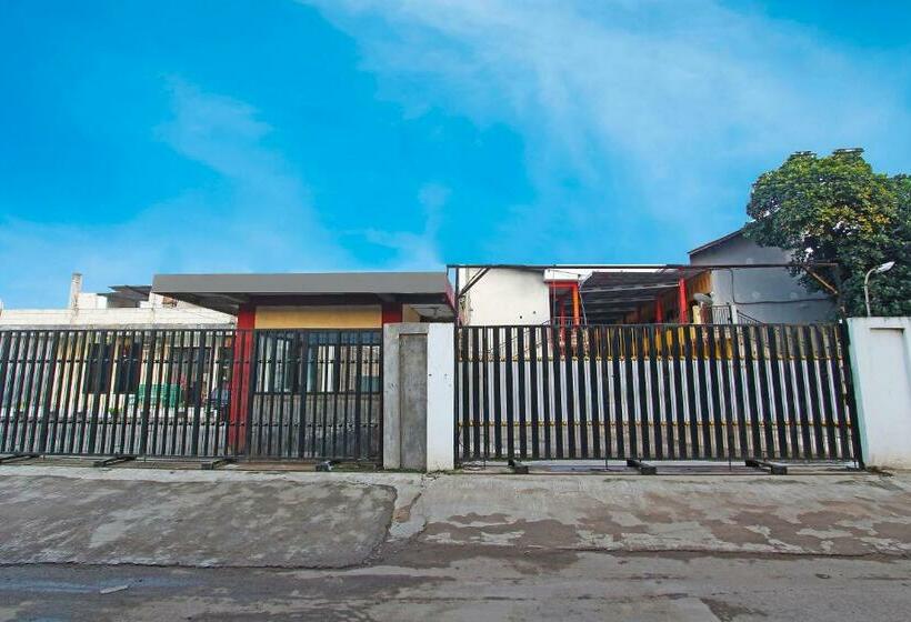 فندق Oyo 91474 Srikaya  1