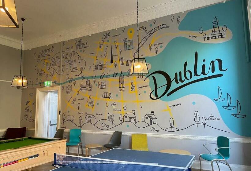 Leevin Hostel George