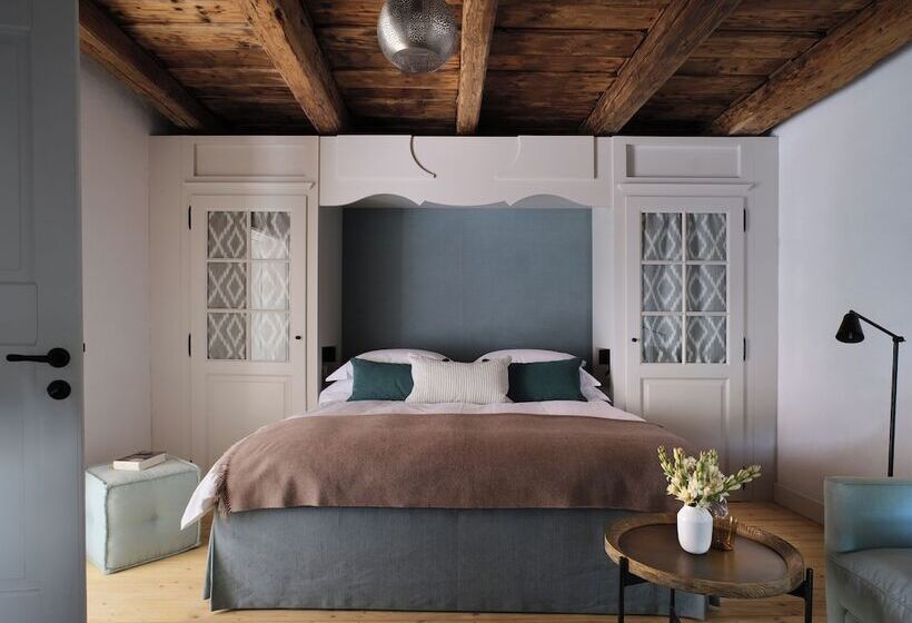 هتل Bethlen Estates Transylvania