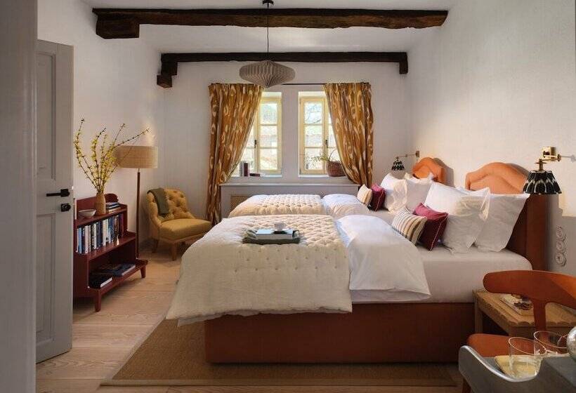 هتل Bethlen Estates Transylvania