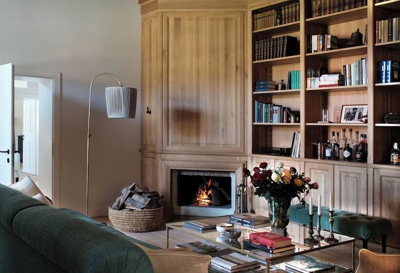 هتل Bethlen Estates Transylvania