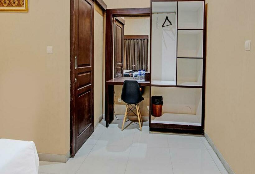 Hotel Collection O 91515 Grand Sahman