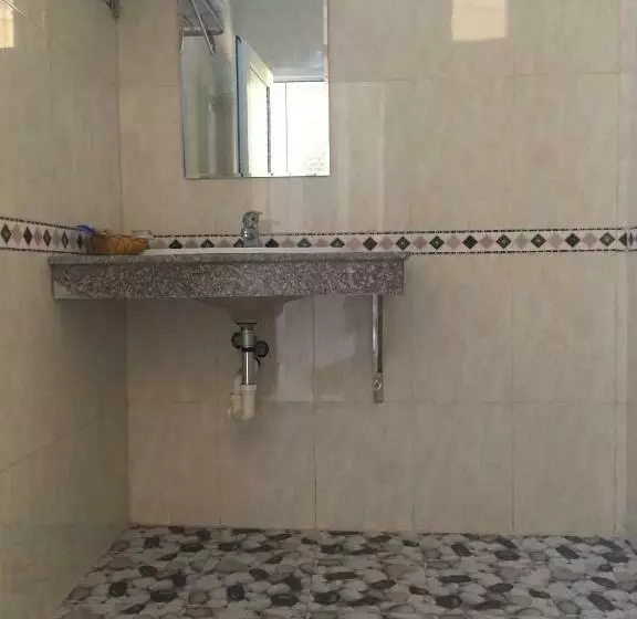 هتل Khách Sạn Phương Dung