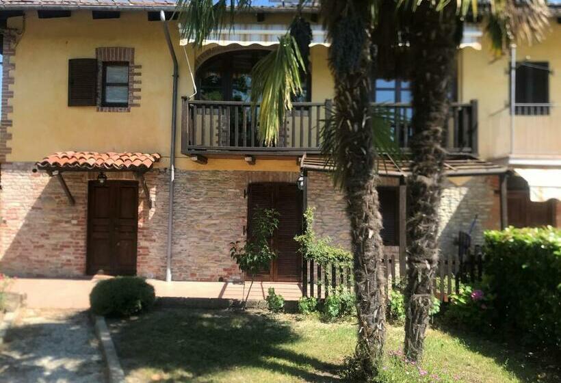 ペンション Piedmont Holidays