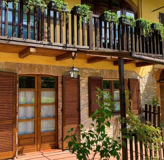 ペンション Piedmont Holidays