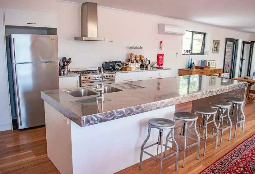 Majatalo Tamar House