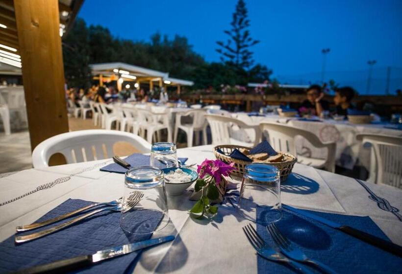 渡假胜地  Villaggio La Siesta