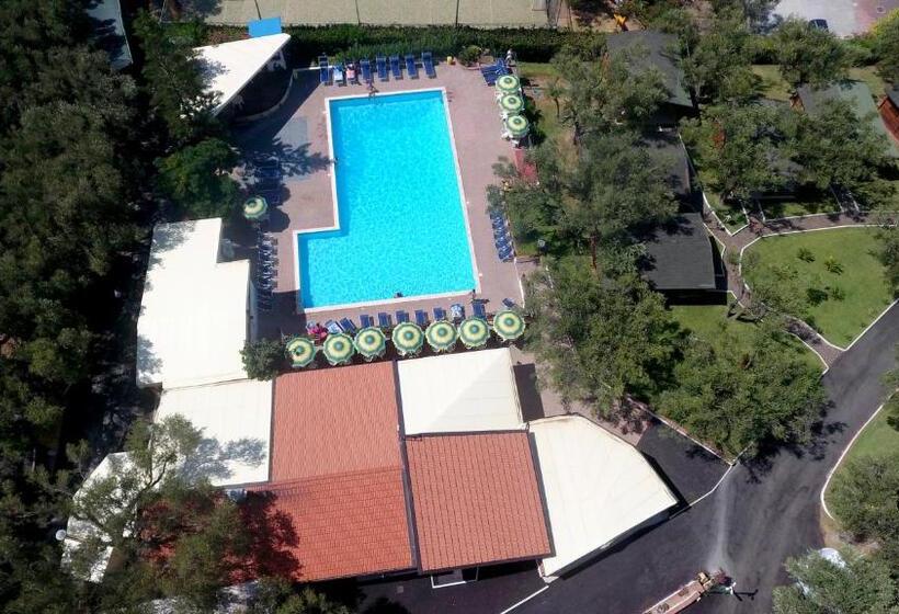 渡假胜地  Villaggio La Siesta