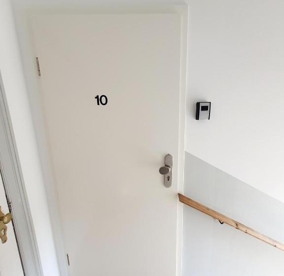 ベッドアンドブレックファースト Pension Apostel