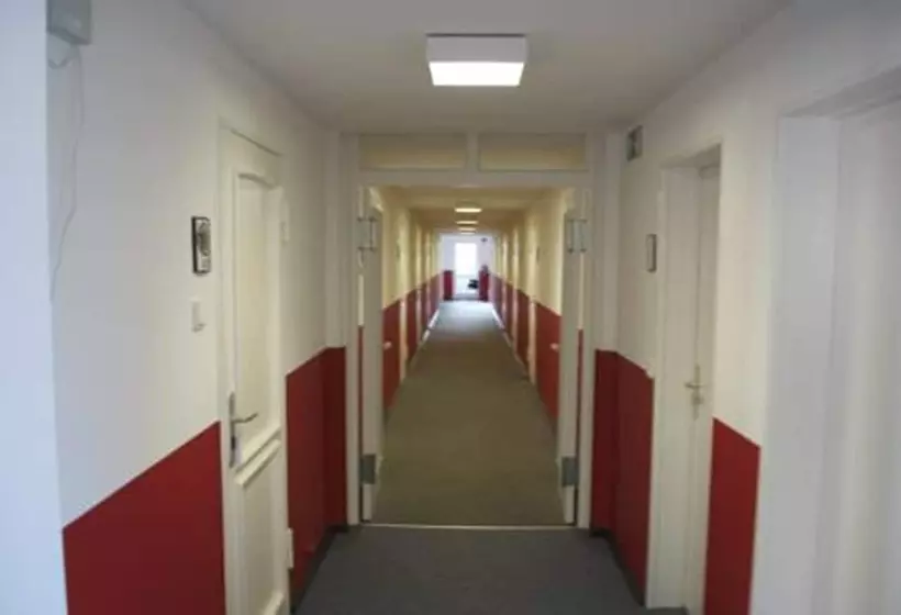 Flensbed Hotel & Hostel