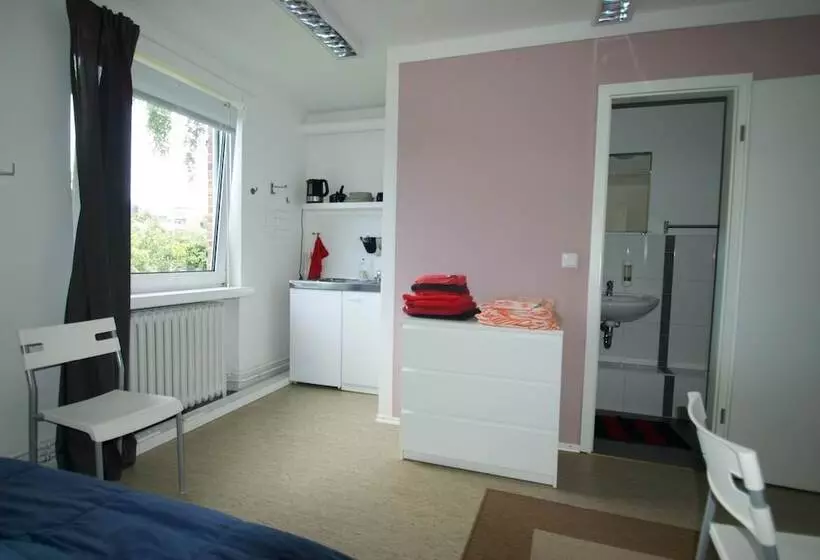 Flensbed Hotel & Hostel