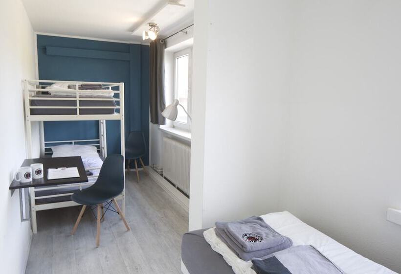 Flensbed Hotel & Hostel