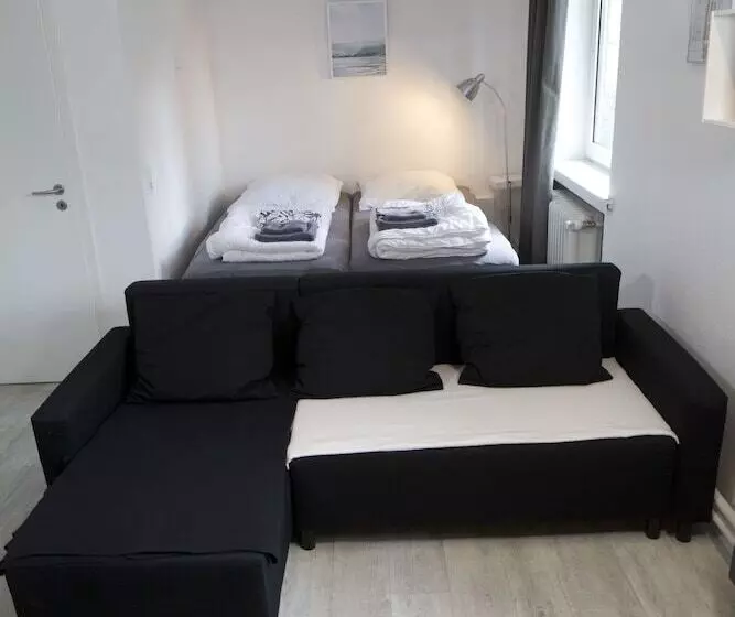 Flensbed Hotel & Hostel