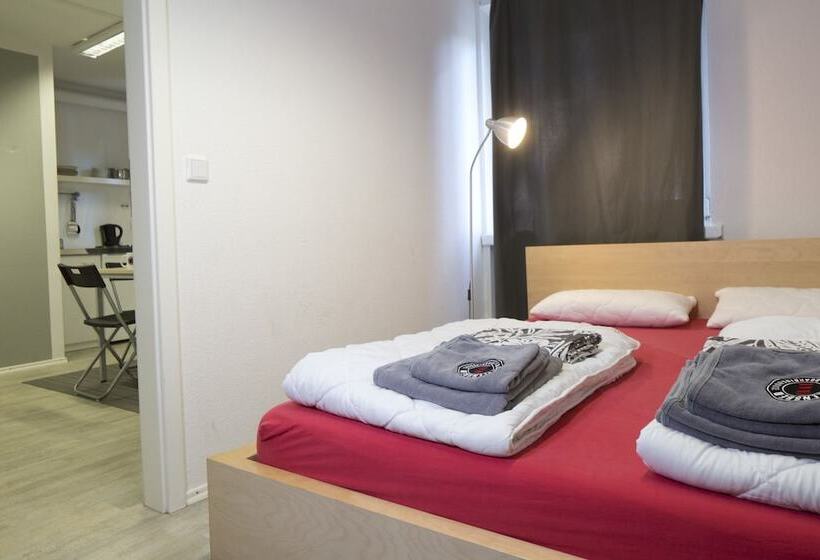 Flensbed Hotel & Hostel