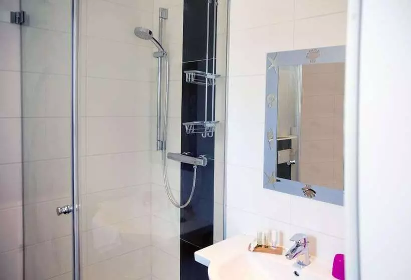 בית מלון כפרי & Apartment Am Theaterplatz