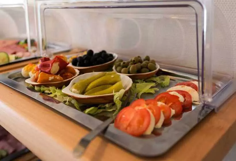 בית מלון כפרי & Apartment Am Theaterplatz