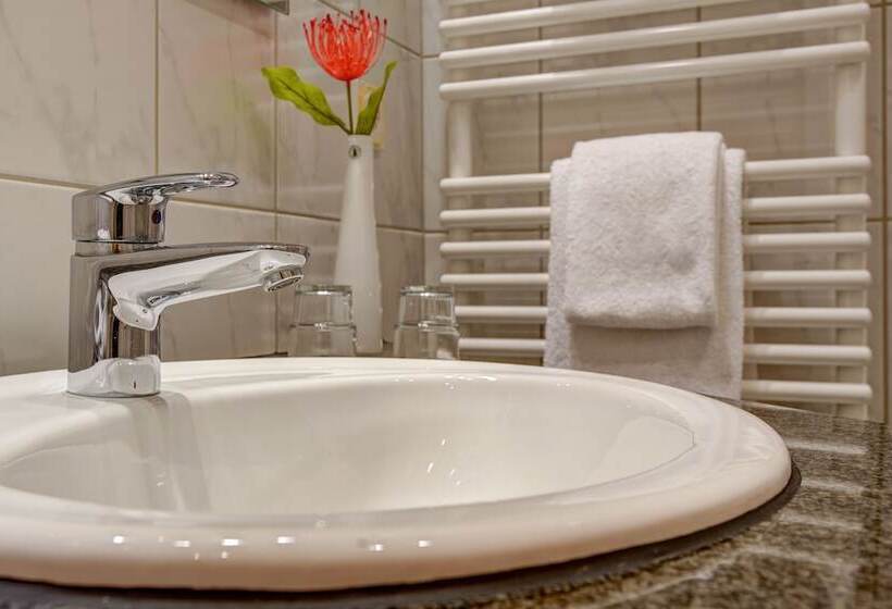 酒店 Elbinsel Free Parking