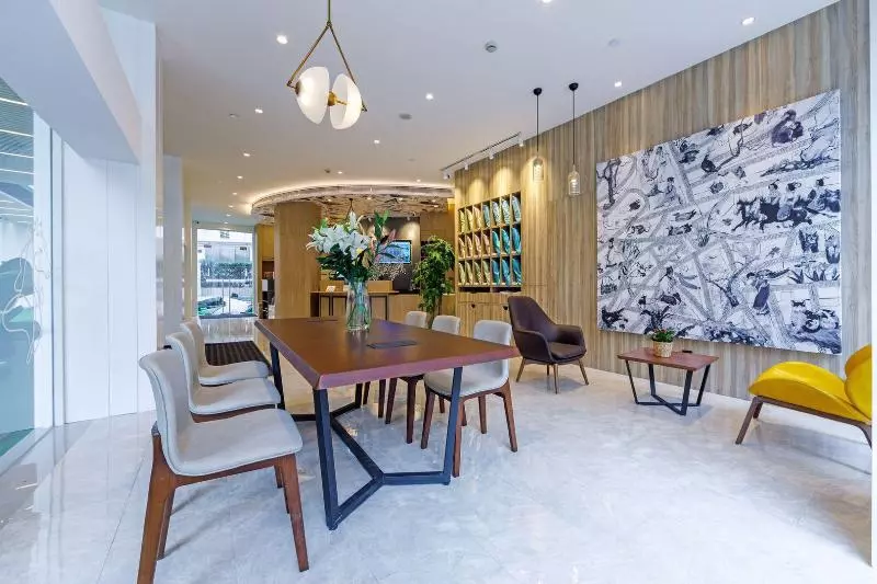 호텔 Hanting Premium  Shanghai South Xizang Road