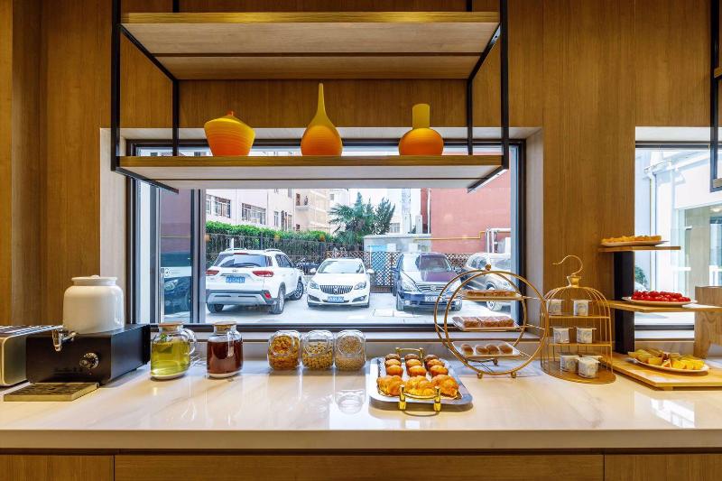 Hotelli Hanting Premium Shanghai South Xizang Road