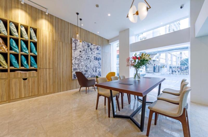 Hotelli Hanting Premium Shanghai South Xizang Road