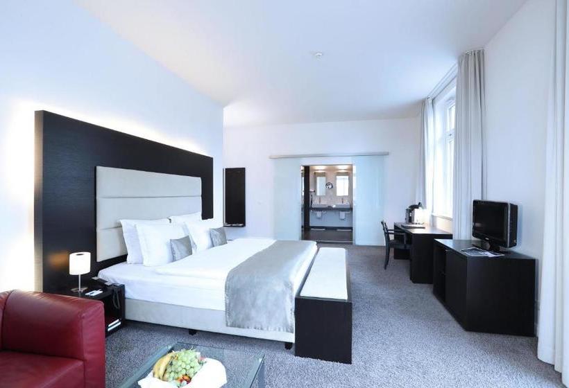 בית מלון כפרי Kieler Yachtclub