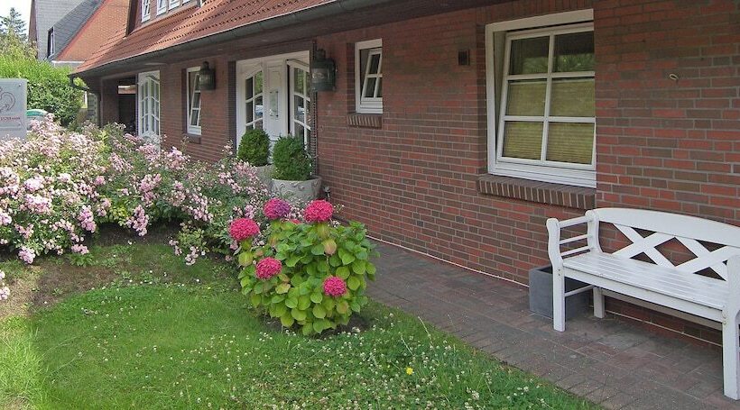 Отель Landhaus Sylter Hahn