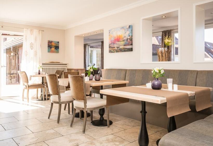 Отель Landhaus Sylter Hahn