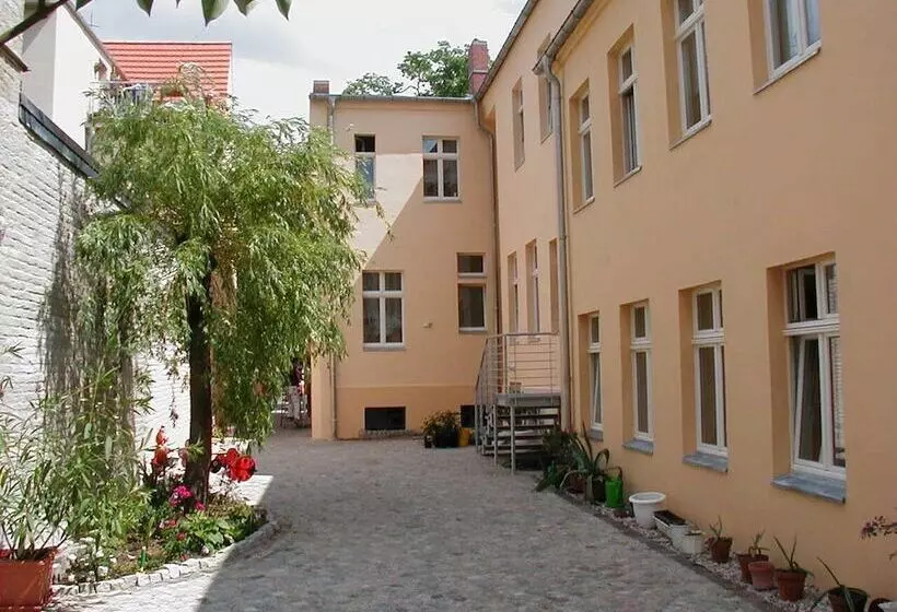 هتل Pension Unicat