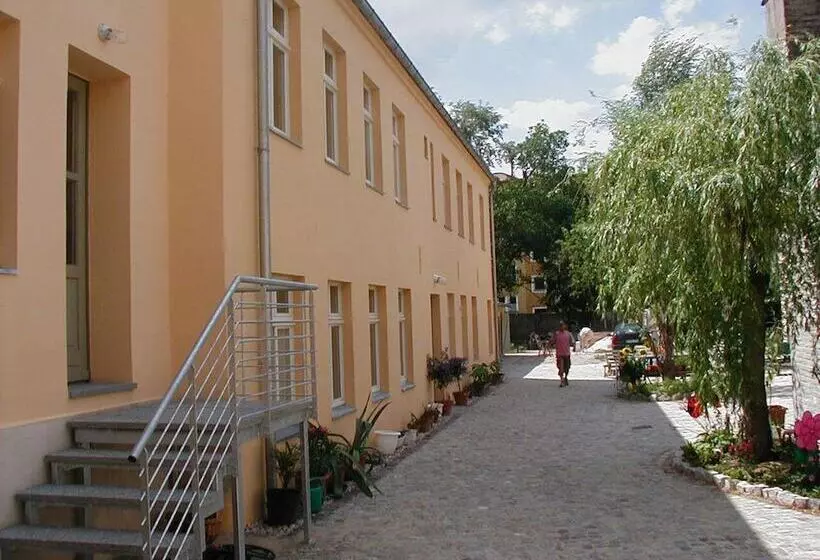 هتل Pension Unicat