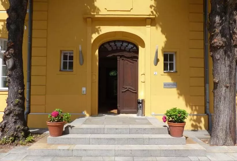 فندق Vierseithof Luckenwalde