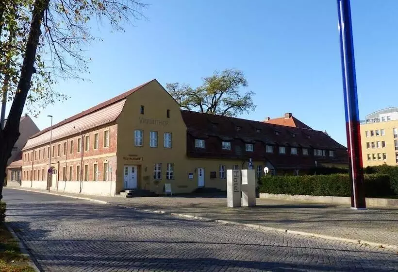 فندق Vierseithof Luckenwalde