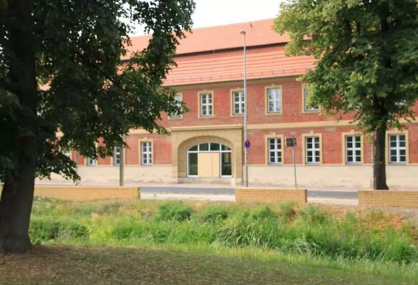 فندق Vierseithof Luckenwalde