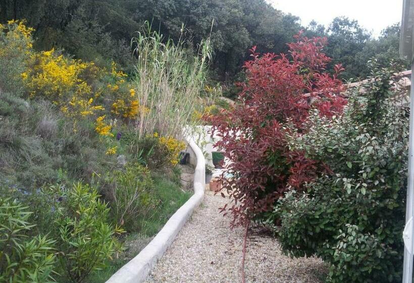 ベッドアンドブレックファースト Les Garrigues Bleues