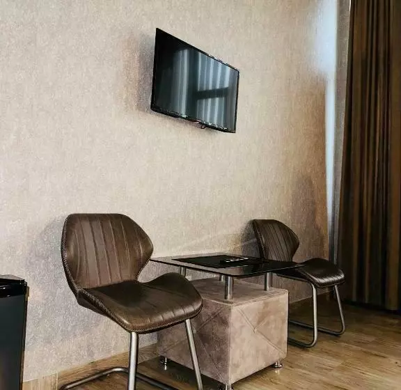 Tigran Hotel By Black & Gold